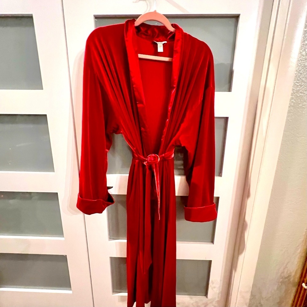 Vera Wang Red Women's Robe